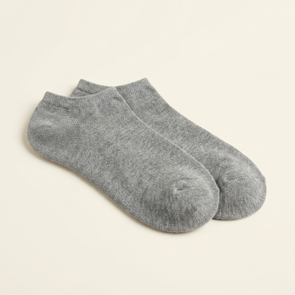 Grey no-show cotton socks