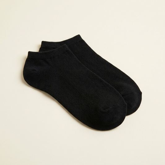 Black no-show cotton socks